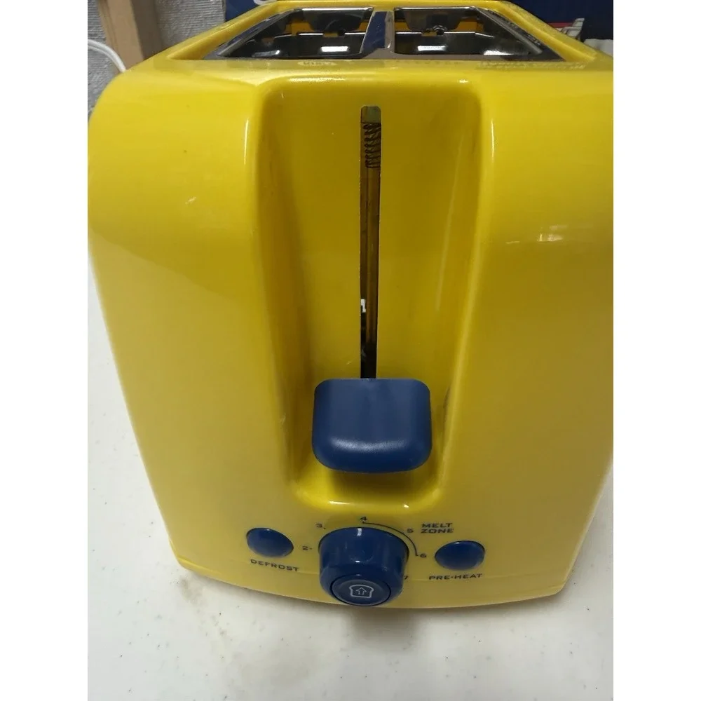 Nostalgia Kraft Singles Deluxe Grilled Cheese Sandwich Toaster Yellow NOB